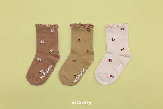 Nature Charm Socks Set of 3